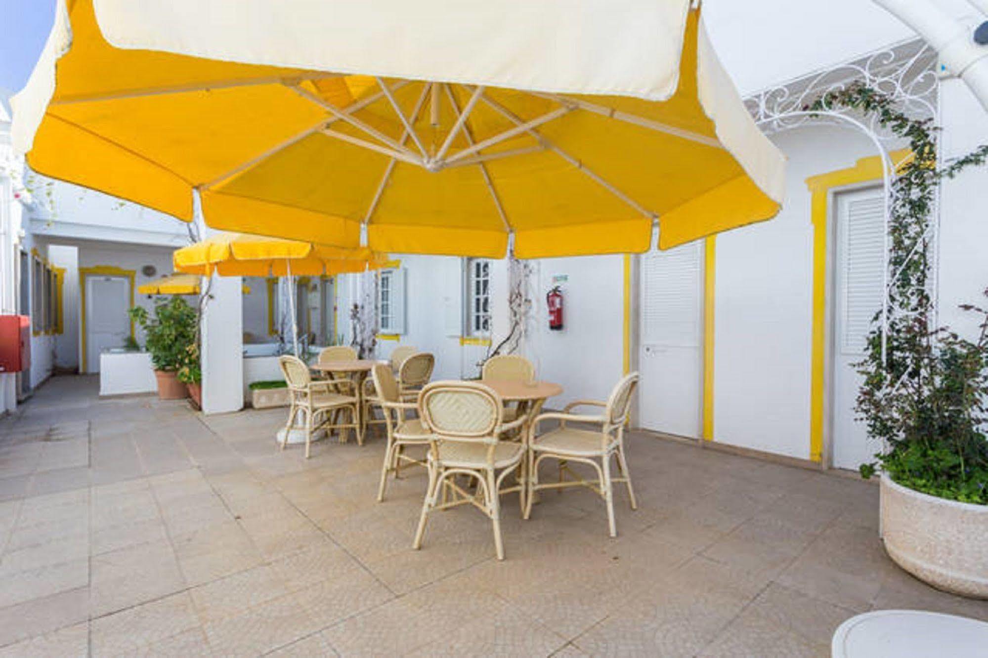 Residencial Miramar Hotell Quarteira Exteriör bild